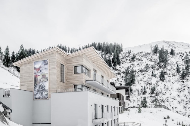 Gallery - Mondschein Hotel And Chalet