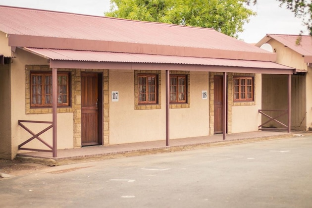 Gallery - Horseshoe Inn