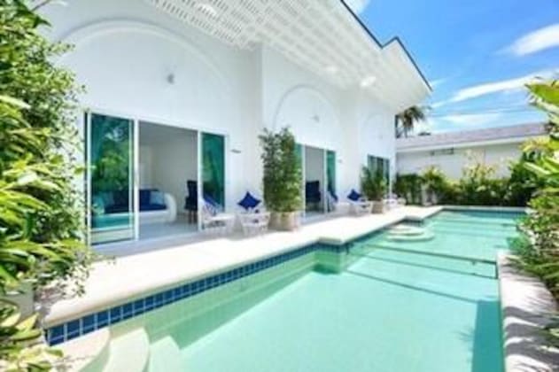 Gallery - La Perle Luxury Boutique Hotel