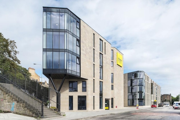 Gallery - Destiny Student - Holyrood (Campus Accommodation)