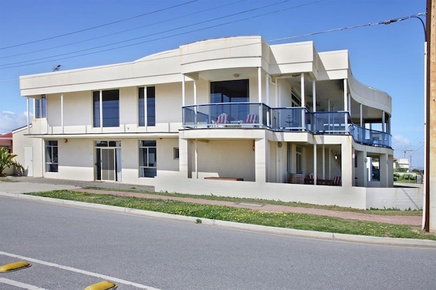 Gallery - Seaview Sunset Holiday Apartments