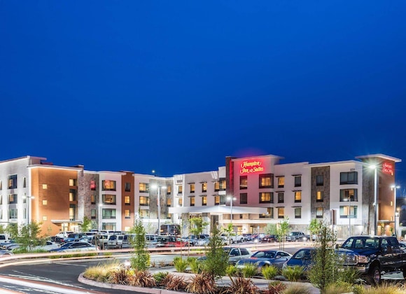 Gallery - Hampton Inn & Suites Napa
