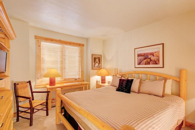 Gallery - Comstock Lodge Condominum By Alpine Ski Properties