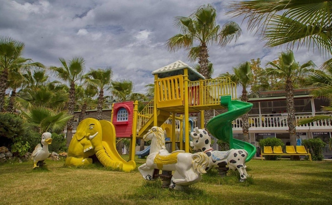Gallery - Seven Seas Palmeras Ba