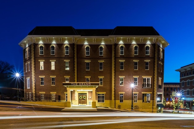 Gallery - The Mount Vernon Grand Hotel