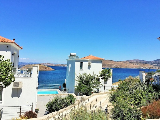 Gallery - Eleia Seafront Rooms & Villas