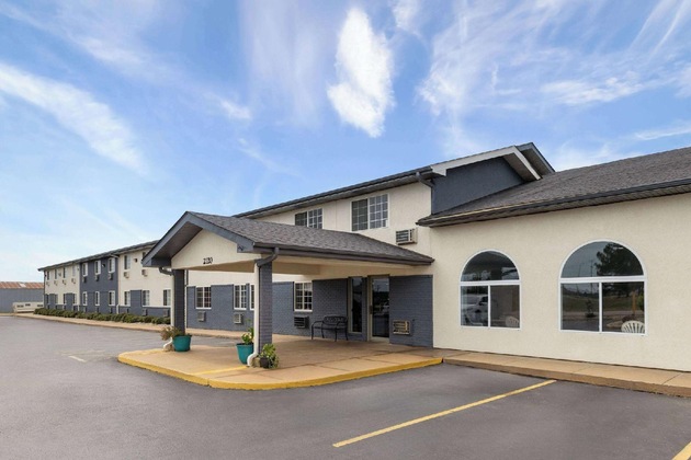Gallery - Days Inn By Wyndham Miami