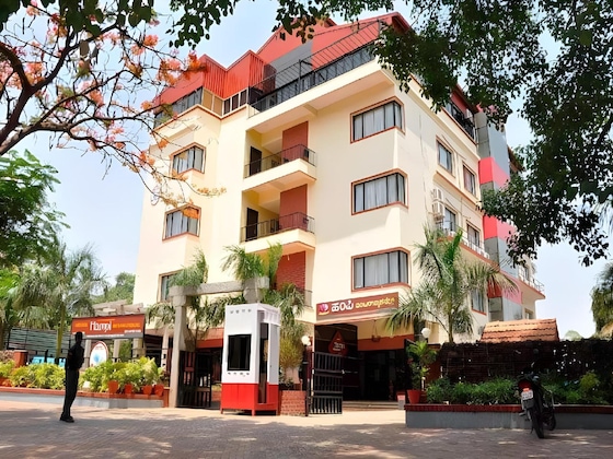 Gallery - Hotel Hampi International