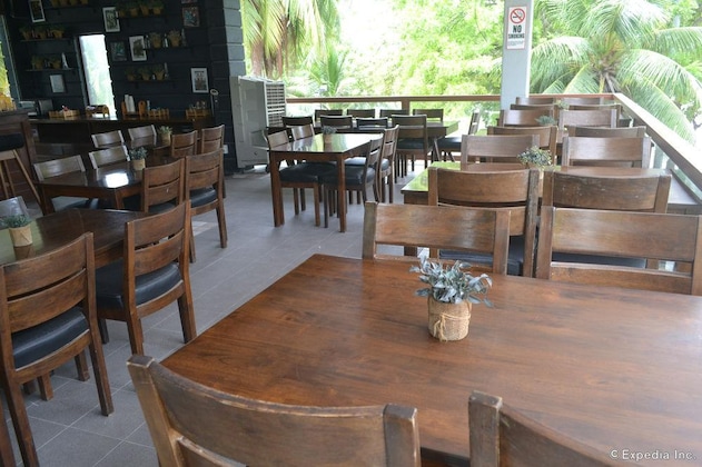 Gallery - London Beach Resort And Hotel