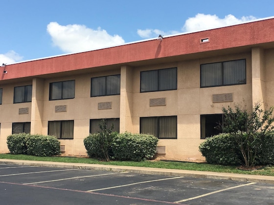 Gallery - Days Inn By Wyndham Sherman