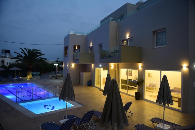 Gallery - Blue Horizon Apartments