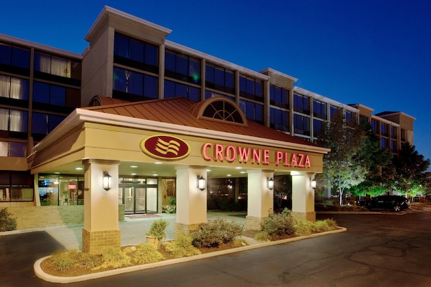 Gallery - Crowne Plaza Cleveland Airport