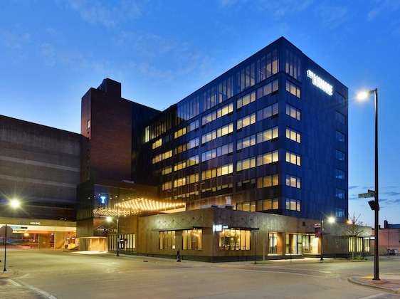 Gallery - The Lismore Hotel Eau Claire - A Doubletree By Hilton