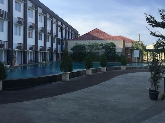 Gallery - Front One Akshaya Hotel Karawang