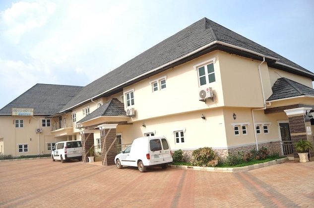 Gallery - Ne-Yo Hotel And Suites