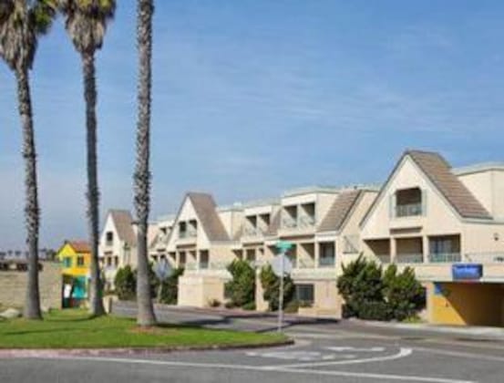 Gallery - Travelodge Oceanfront