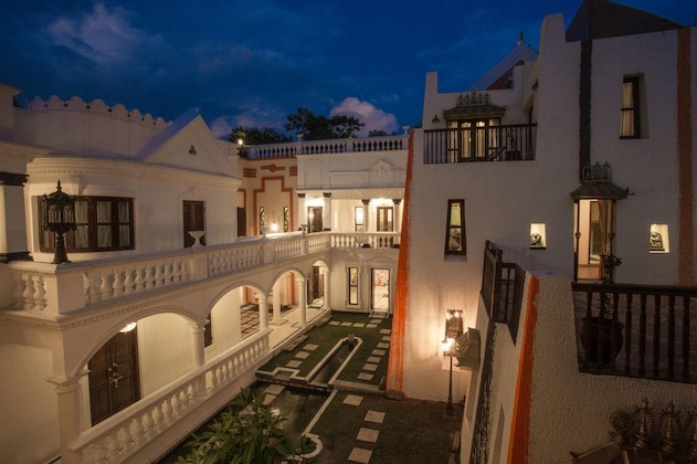 Gallery - Baber Mahal Vilas