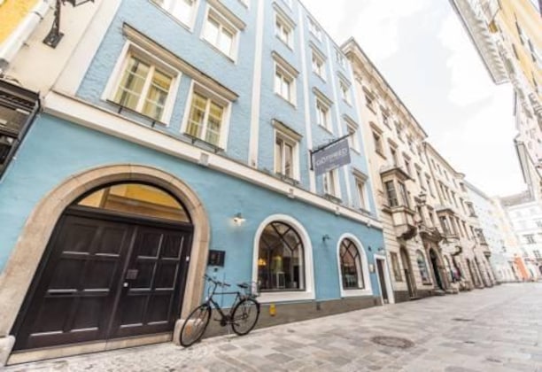 Gallery - Göttfried - Essen Trinken Schlafen