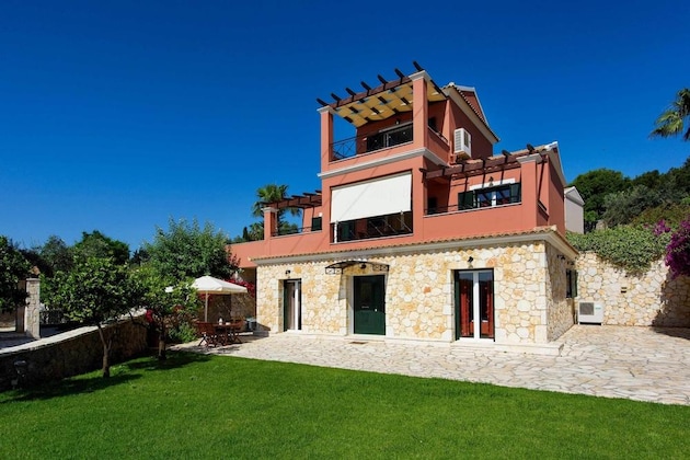 Gallery - Il Tesori Dassia Villas