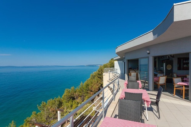 Gallery - Ark Beach Hotel