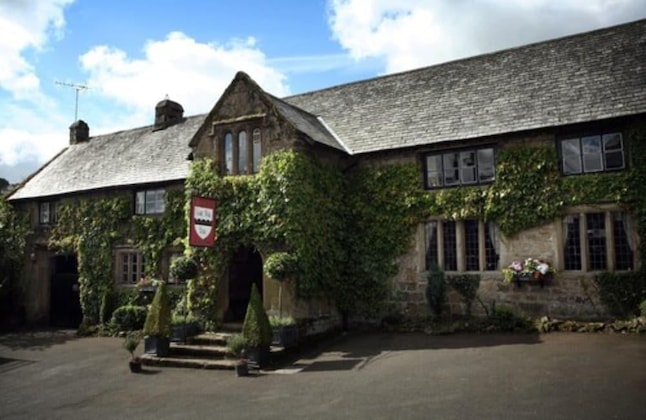 Gallery - The Oxenham Arms