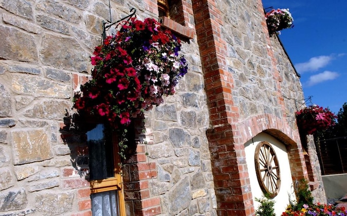 Gallery - New Overlander Inn