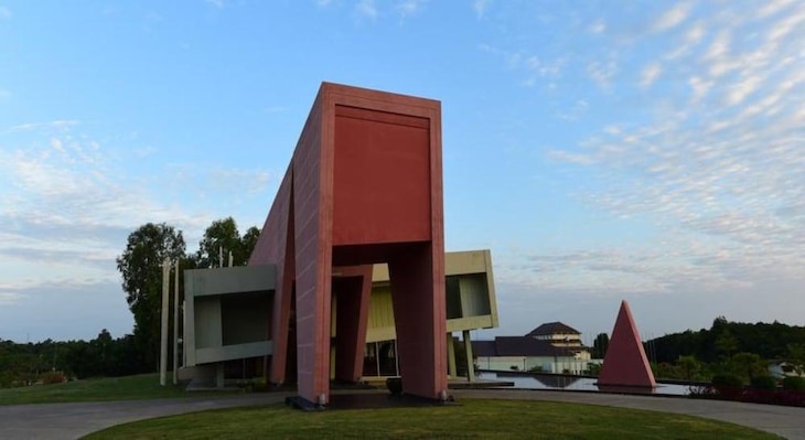 Gallery - The Thingaha Nay Pyi Taw