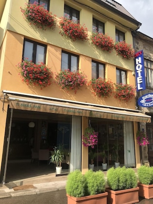 Gallery - Heartland City Hotel