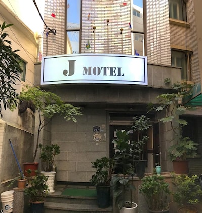 Gallery - J Motel