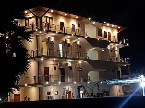 Gallery - Luxury Everest Hotel