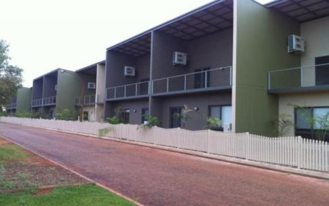 Gallery - Breezes Apartments