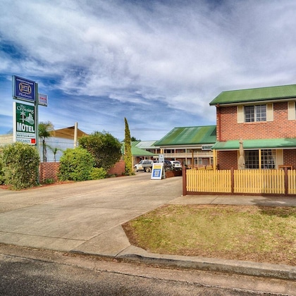 Gallery - The Crossing Motel