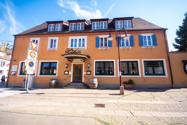 Gallery - Hotel Restaurant Kaiserstuehler Hof