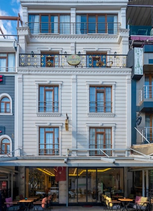 Gallery - Magnaura House Hotel