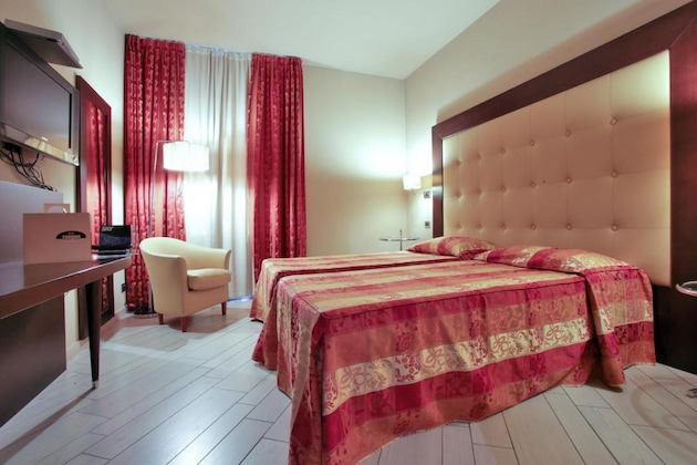 Gallery - Hotel Touring