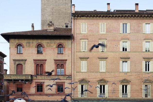 Gallery - Casa Isolani Piazza Maggiore