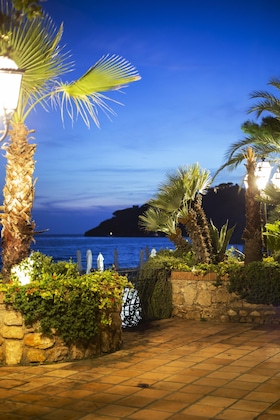Gallery - Aeneas' Landing Resort