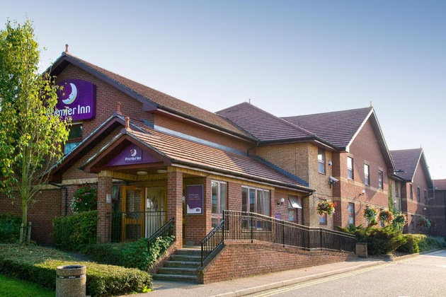 Gallery - Premier Inn Colchester (A12)