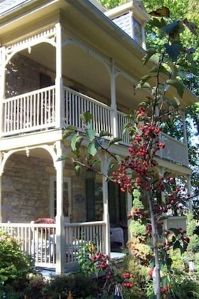 Gallery - Fallen Tree Farm Bed & Breakfast