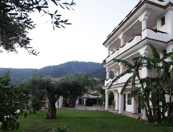 Gallery - Arenas Hotel