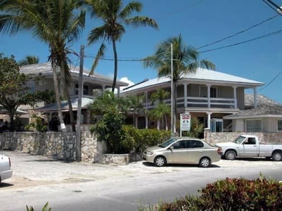 Gallery - Two Turtles Inn
