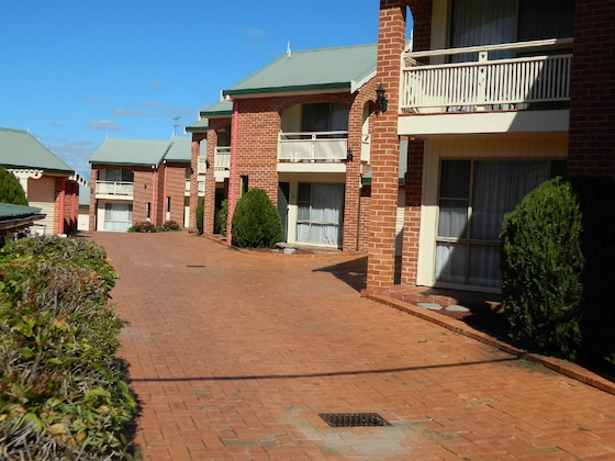 Gallery - The Roseville Apartments