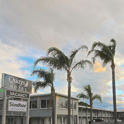 Gallery - Quays Hotel