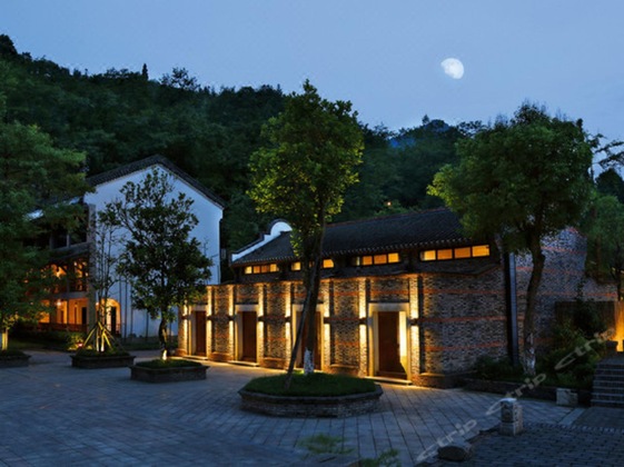 Gallery - Howard Johnson By Life Mountain View Chengdu