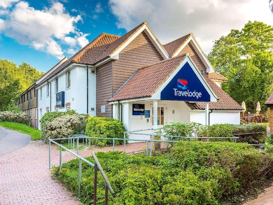 Gallery - Travelodge London Chigwell