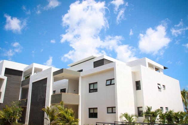 Gallery - Latitude Luxury Seafront Apartments