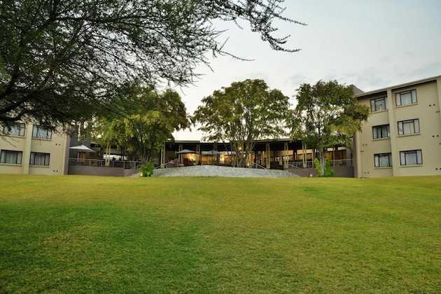 Gallery - Cresta Maun