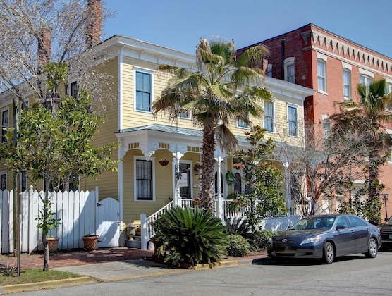 Gallery - Green Palm Inn