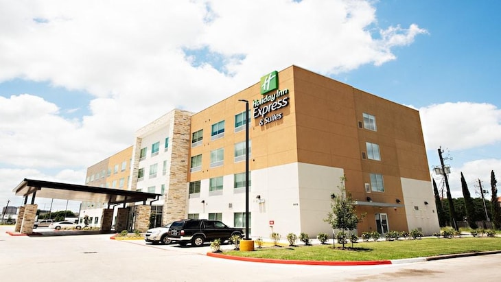 Gallery - Holiday Inn Express & Suites Houston Sw - Galleria Area, An Ihg Hotel