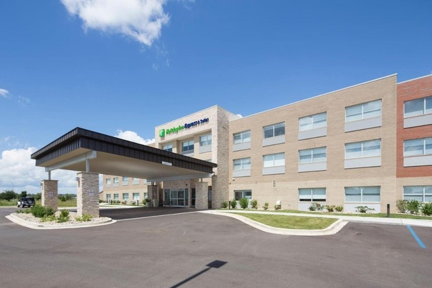 Gallery - Holiday Inn Express & Suites Gaylord By Ihg